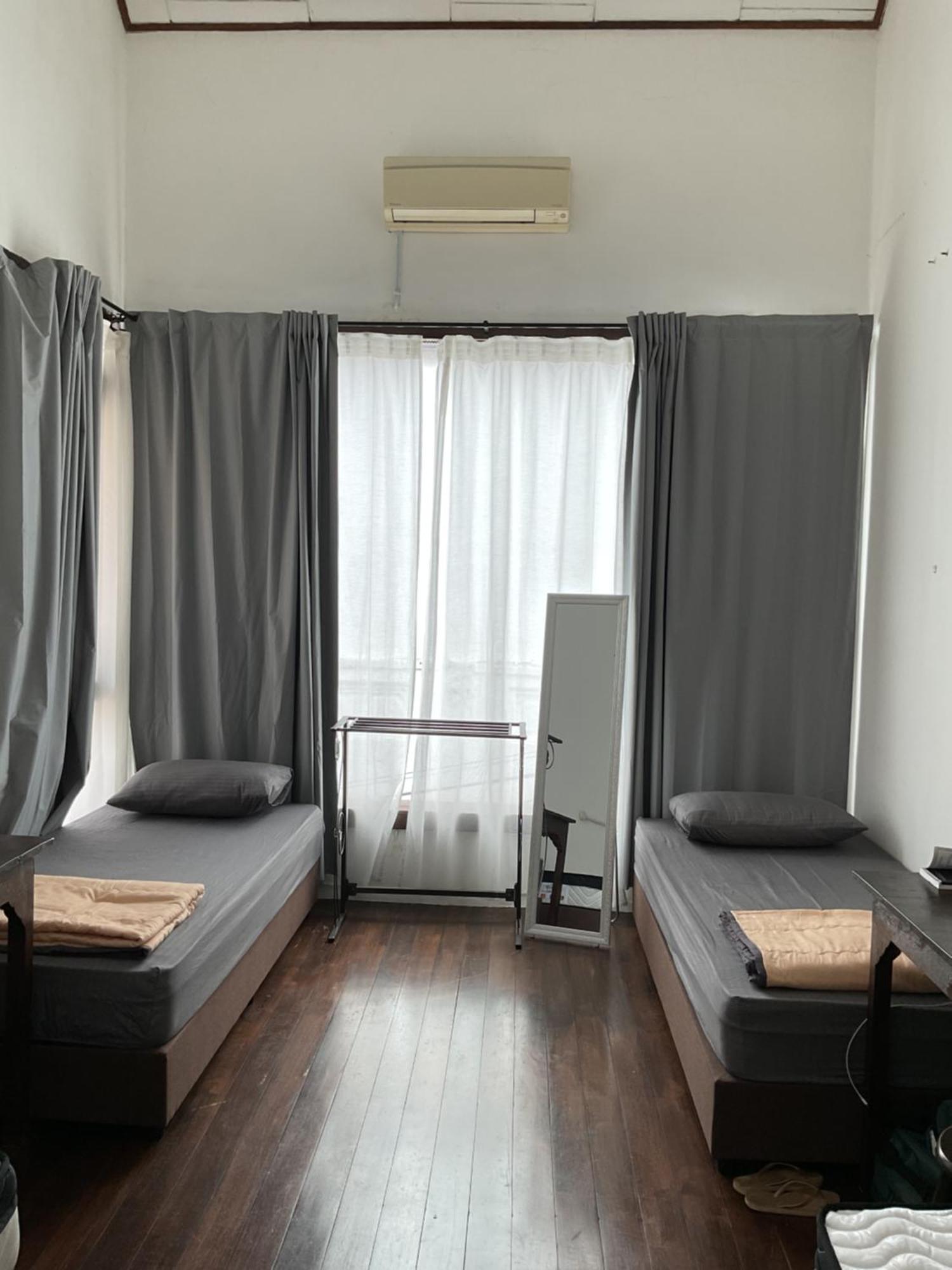 Homs Female Hostel Джорджтаун Экстерьер фото